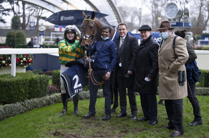 Winners photo of Champ and Nicky Henderson